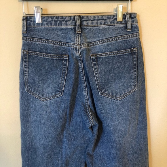 High Waist Distressed Mom Jeans With Tapered Leg - Picture 5 of 8